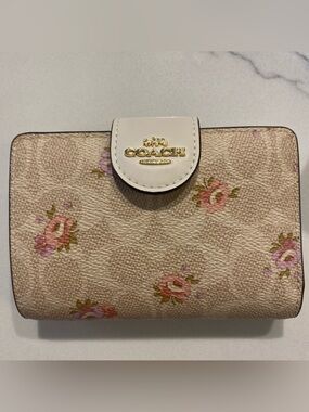 coach floral wallet